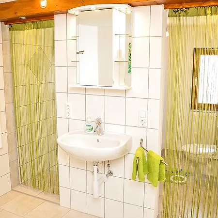 Ronjas Hutte Lägenhet Bach (Tyrol)